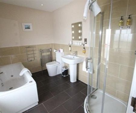 The Three Acres Inn & Restaurant Huddersfield Esterno foto
